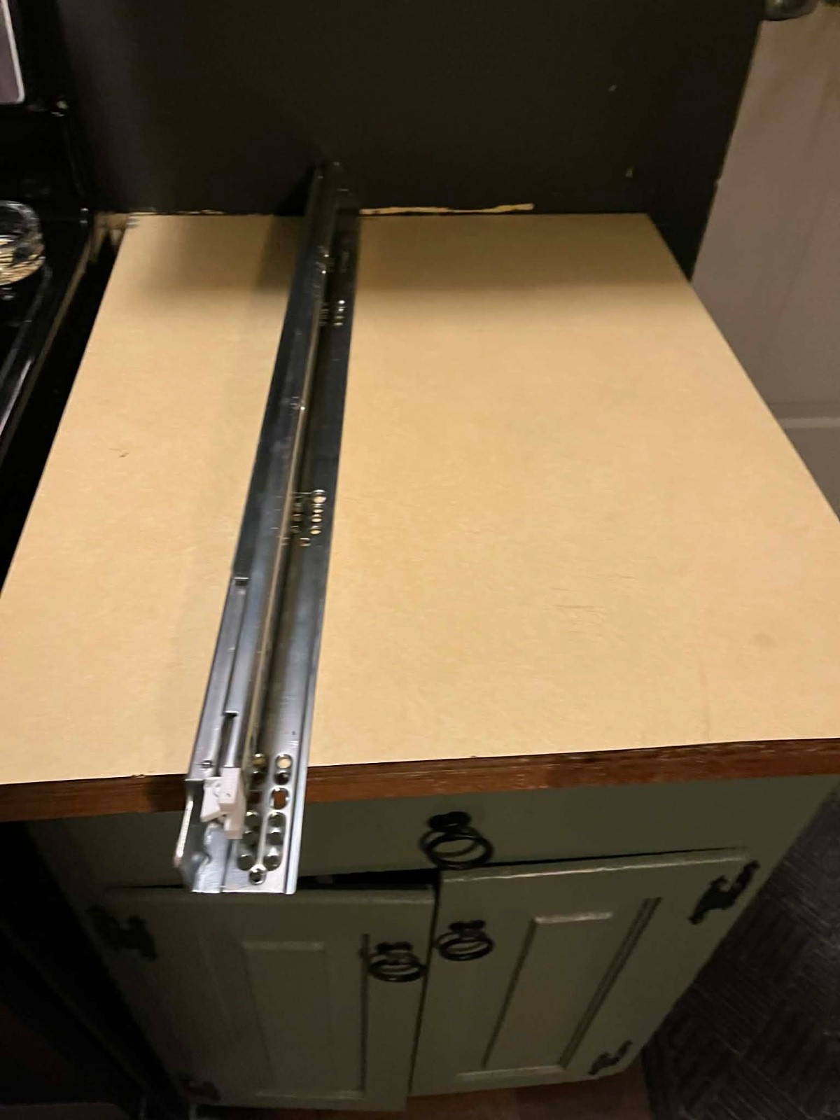 Accuride 3135EC - 28" ECLIPSE EASY-CLOSE AND UNDERMOUNT SLIDE - LEFT SIDE ONLY