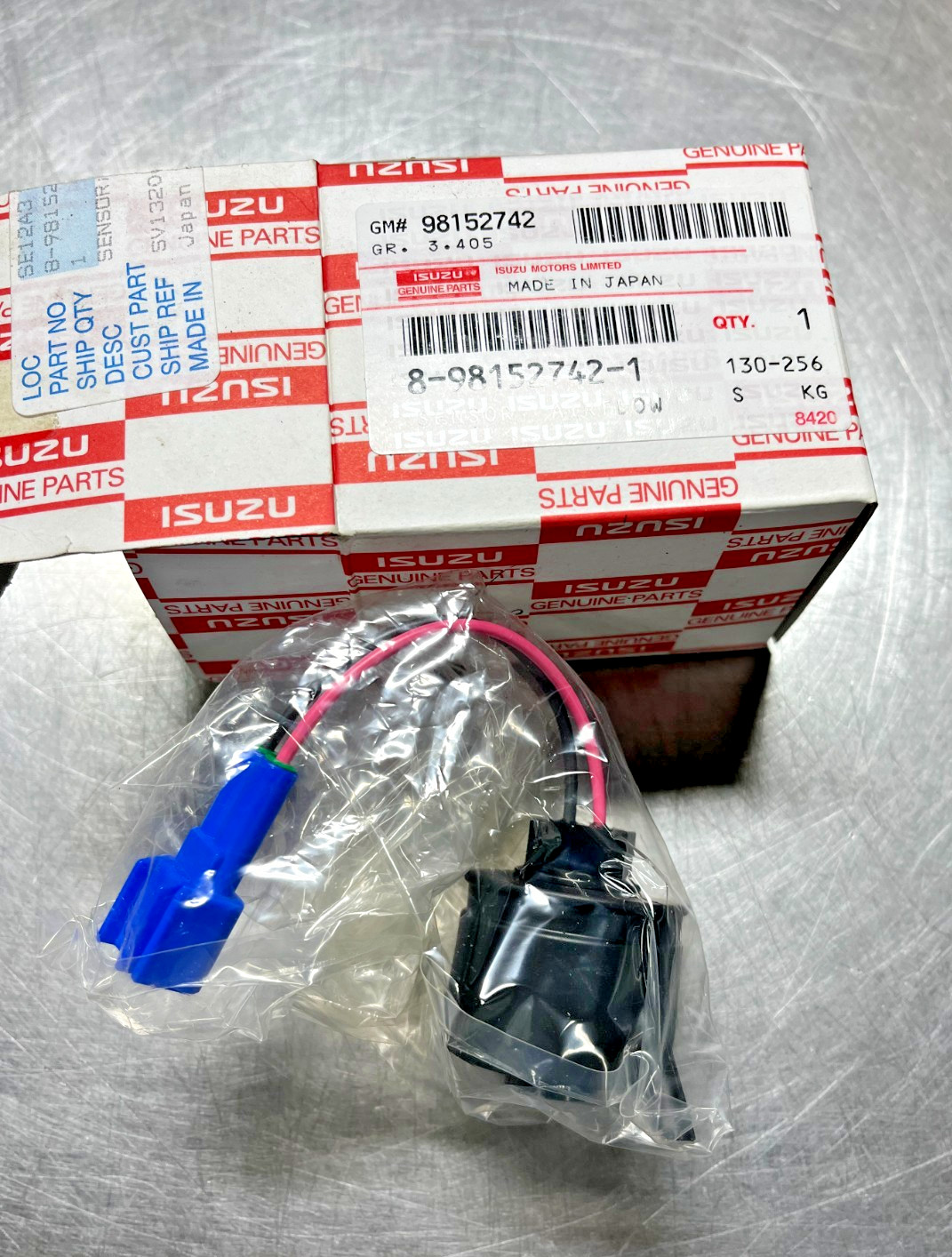 8-98152742-1   Isuzu OEM  GM   Air Flow SENSOR  98152742