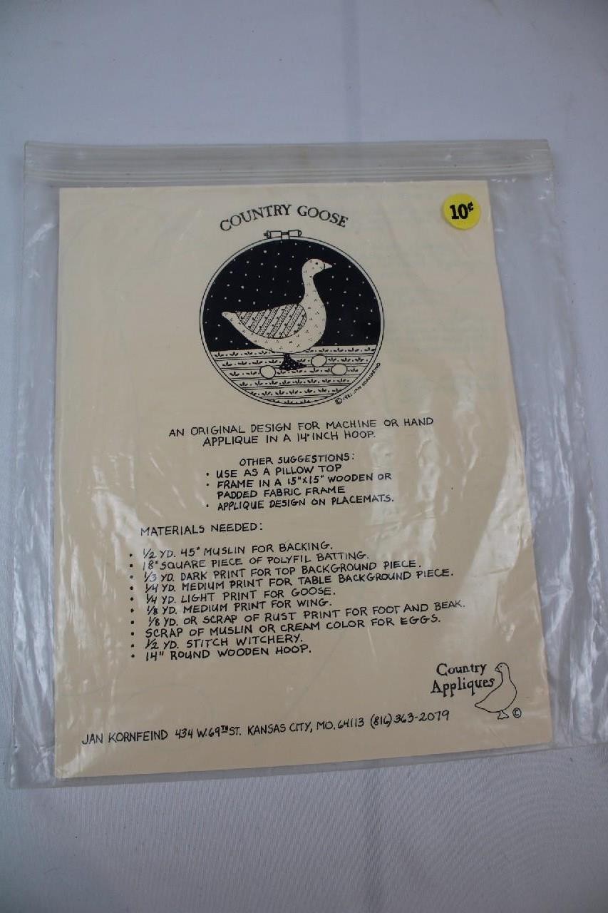 VINTAGE COUNTRY APPLIQUES COUNTRY GOOSE APPLIQUE PATTERN~EGGS~BIRD~15X15"~SEWING