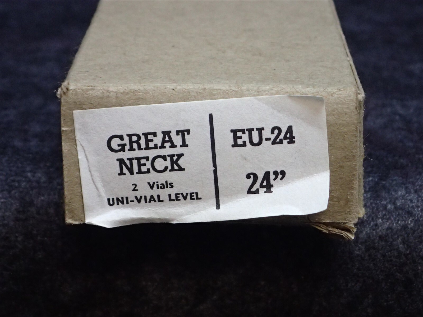 EU-24 GREAT NECK 24" Uni-Vial Level, 2 Vials