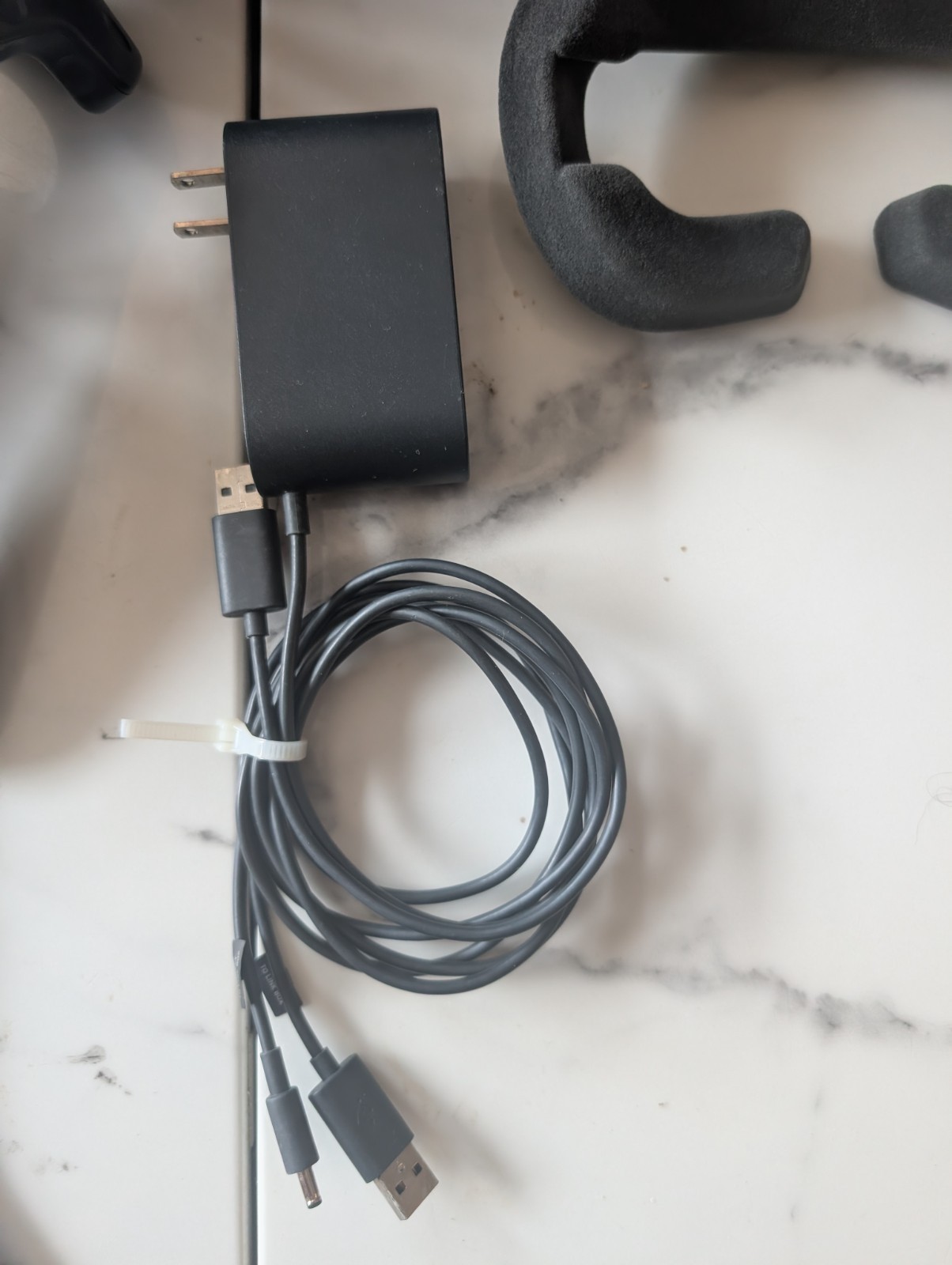 HTC Vive VR Headset with Controllers Working (for replacement headset or parts)