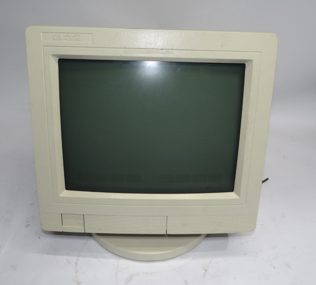 HP Hewlett Packard 700/92 14" Computer Monitor Dumb Terminal C1001 NO POWER