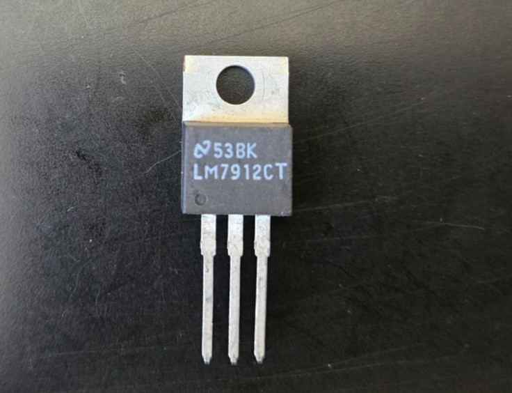 LM7912CT - NSC - NATIONAL SEMICONDUCTOR -12V Negative Voltage Regulator