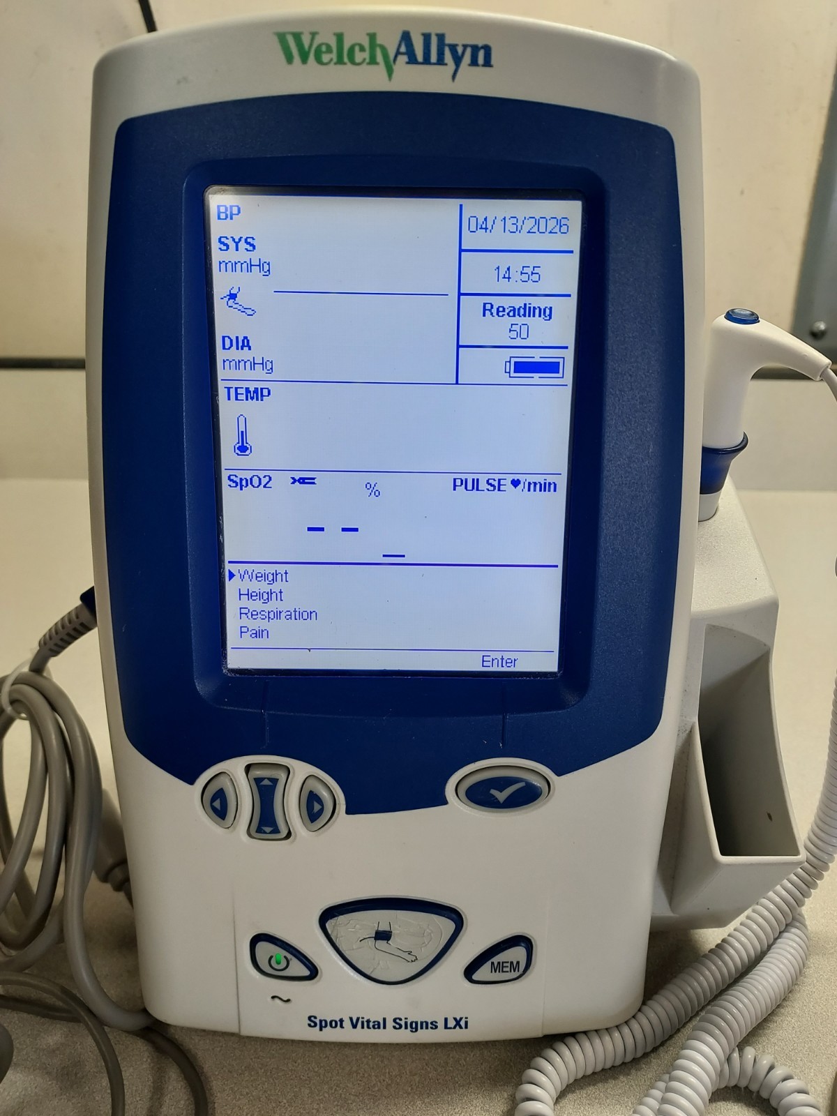 Welch Allyn LXi 45NTO Spot Monitor with accessories NIBP, SPO2, Temp