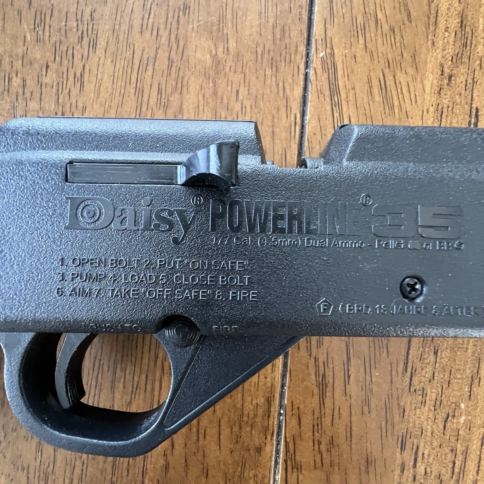Daisy Powerline Model 35 Multi-Pump Pneumatic BB / Pellet Rifle with bb's !