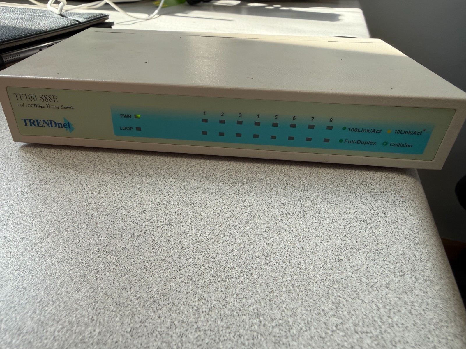 TRENDnet  TE100 (TE100S8) 8-Ports External Switch