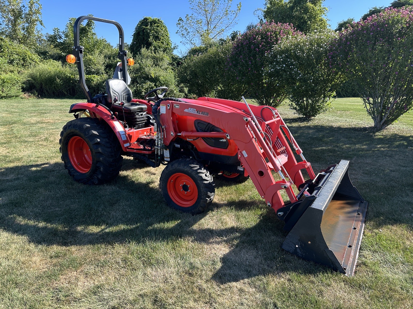 2022 Kioti 2610 HST 4WD Tractor Loader, Only 27 Hrs! Hydrostatic,Diesel,R4 Tires