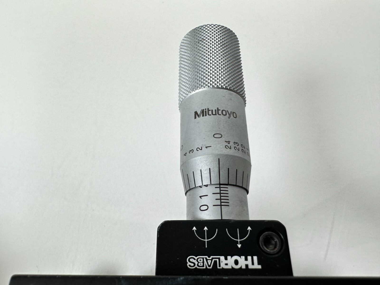 Thorlabs Linear Positioning Stage w/ Mitutoyo Micrometers