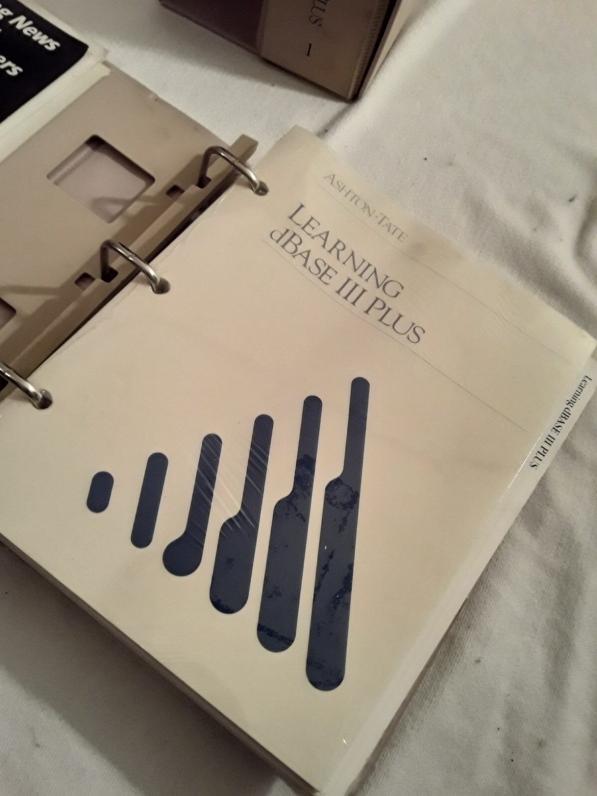 Vtg 1986 Ashton-Tate Learning & Using dBase III Plus IBM DOS Software Manuals