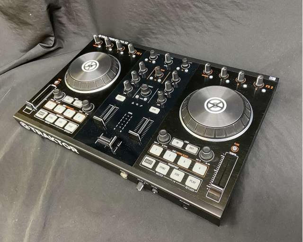 Native Instruments Kontrol S2 DJ Controller Professional Features New