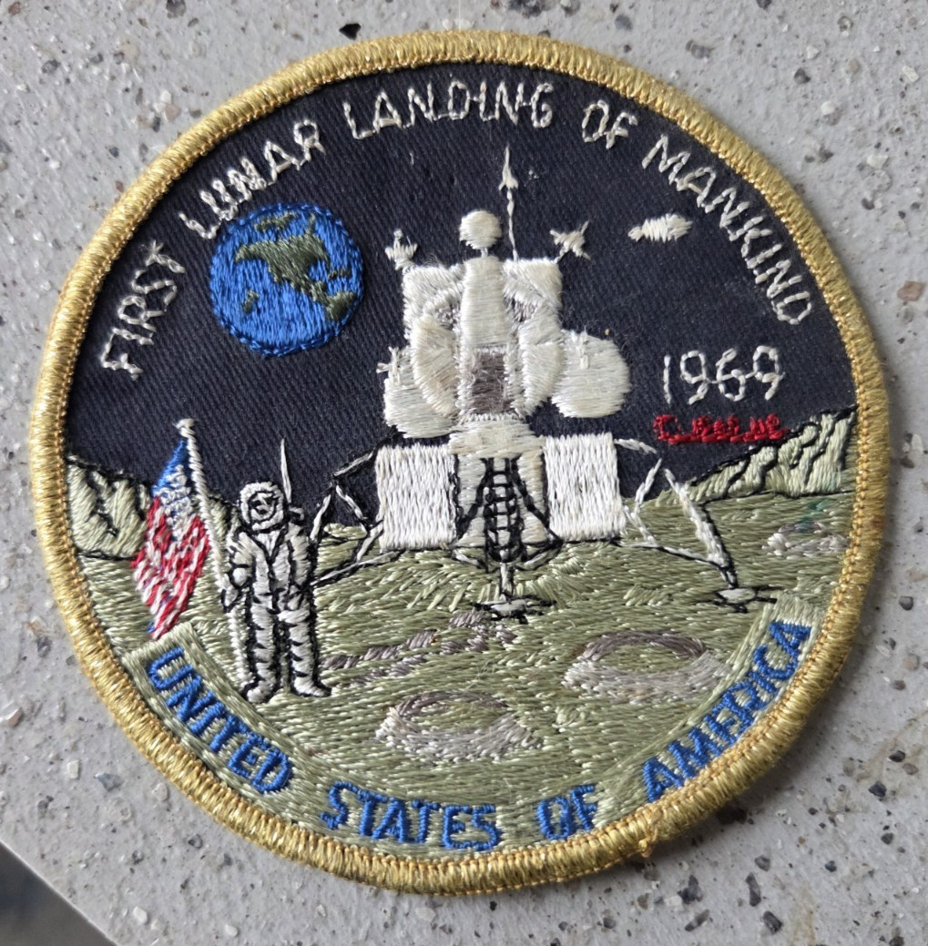 4” Vintage 1969 FIRST LUNAR LANDING OF MANKIND United States of America Apollo