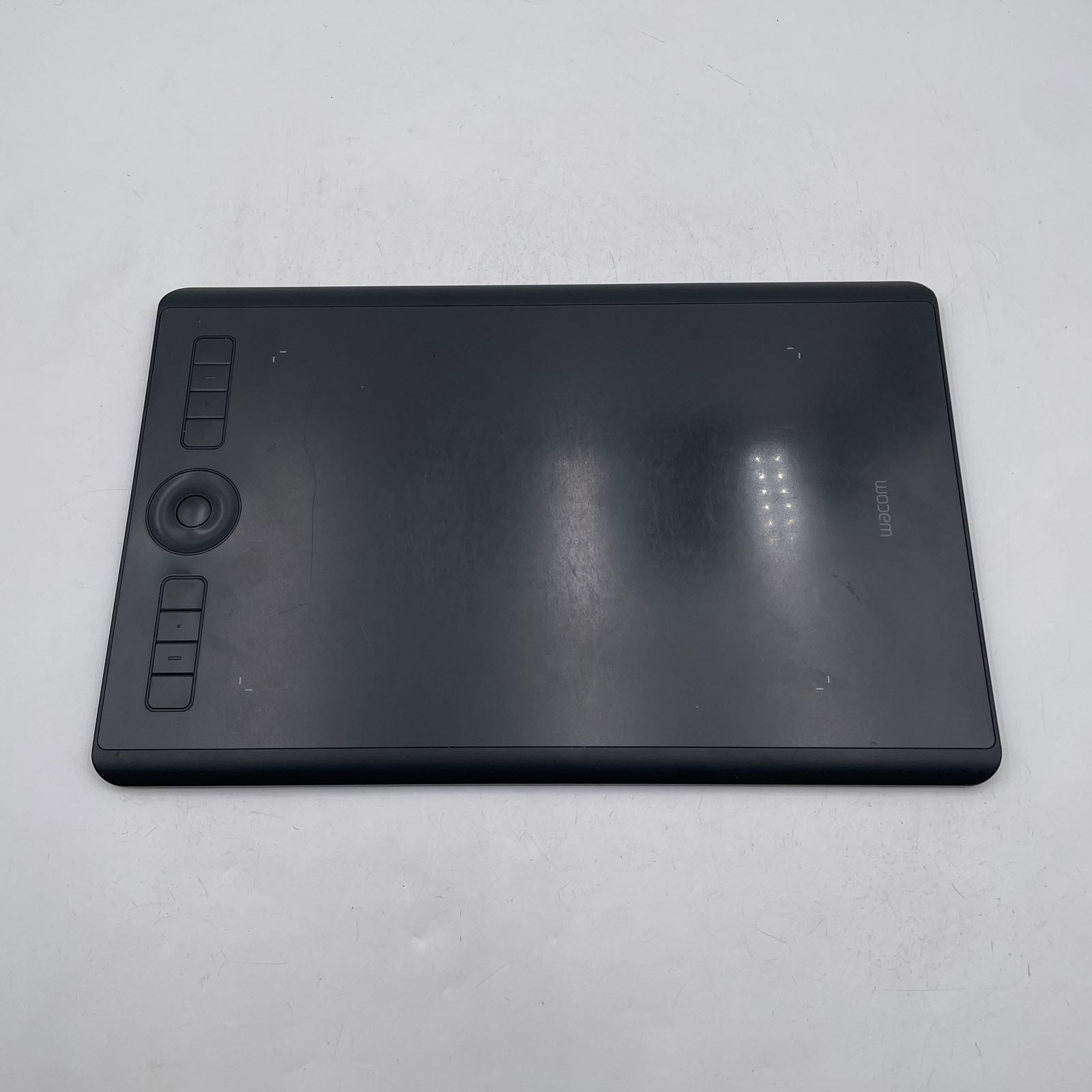 Wacom Intuos Pro Medium Bluetooth Graphics Drawing Tablet Black - READ