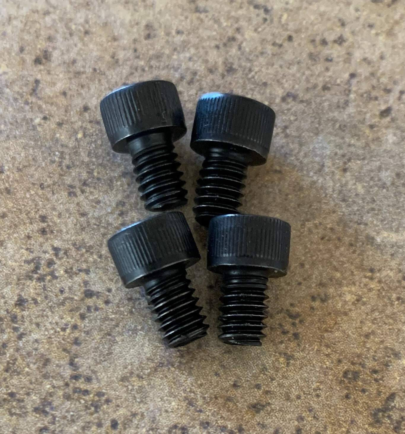 AFMC CARRIER KEY SCREW / LOT OF 100 PCS