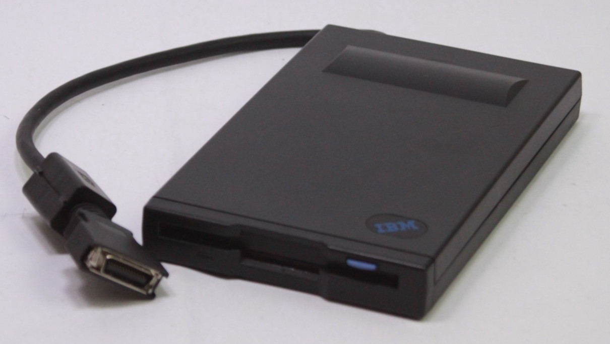 External portable IBM Thinkpad Laptop emovable 3.5" Floppy Disk Drive - 46H5749