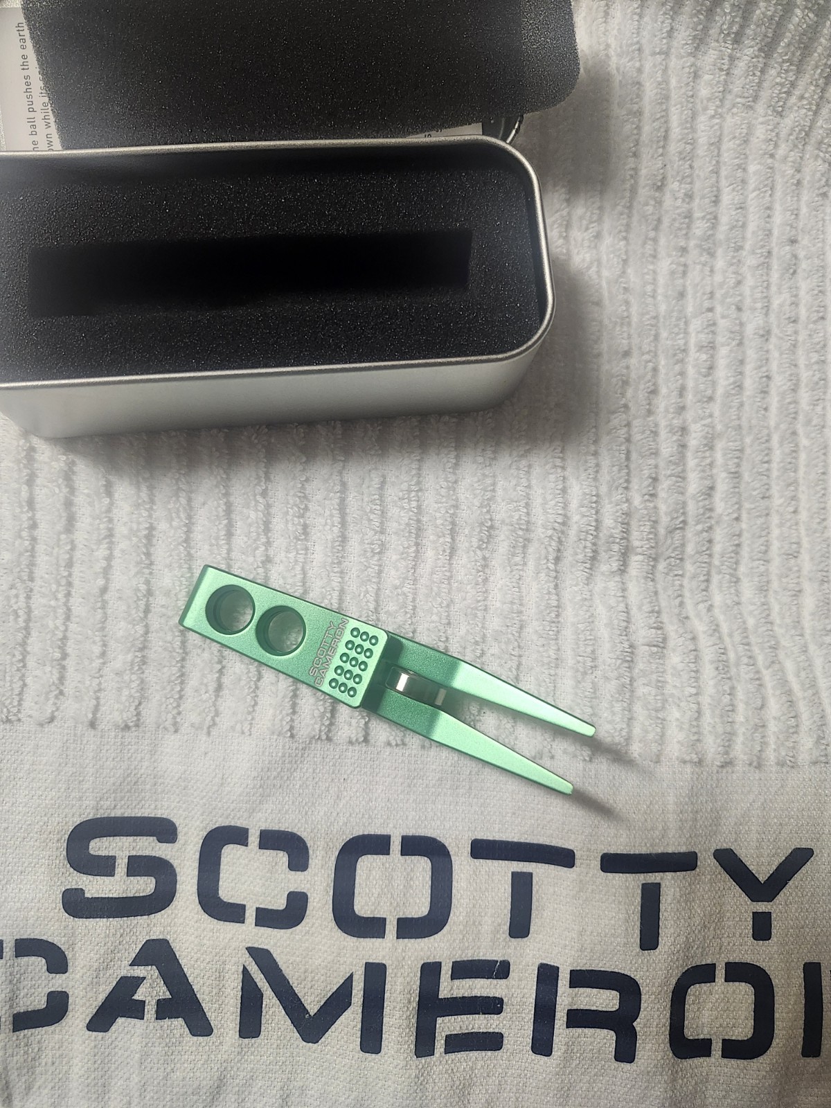 Brand New - Scotty Cameron Circle T Irish Green Roller Pivot Divot Tool