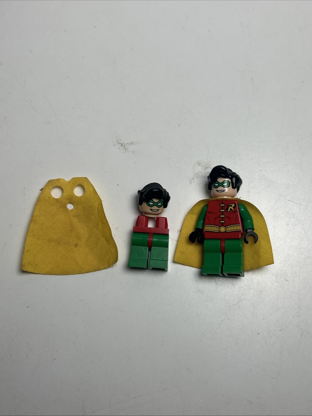LEGO Batman Robin Minifigure 2006 Authentic Parts, Hair And Capes