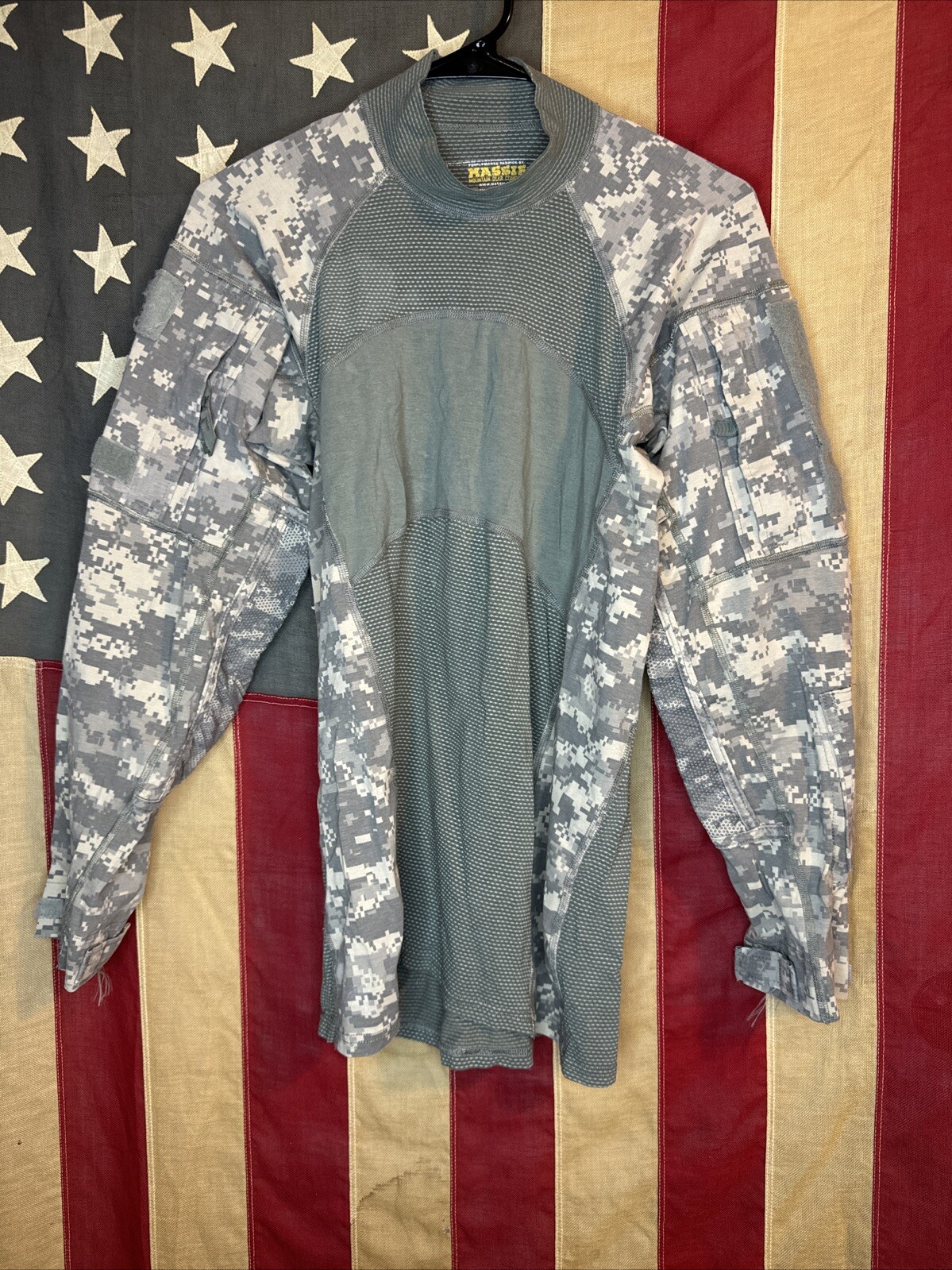 Small - USGI ACU Massif Digital Camo Army Combat Shirt Uniform 8370