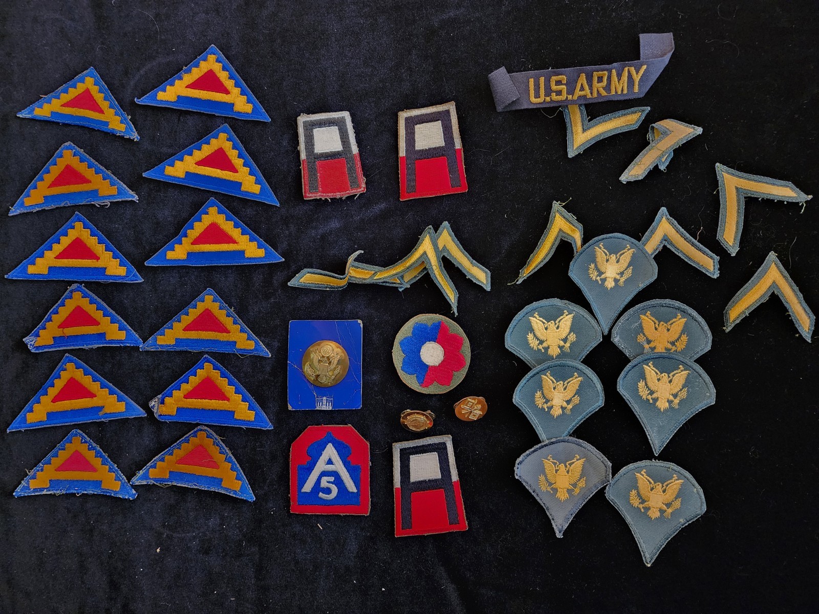 Lot of 20+ WW2 & Post War & Vietnam Era U.S. Army Military Patches - Insignia