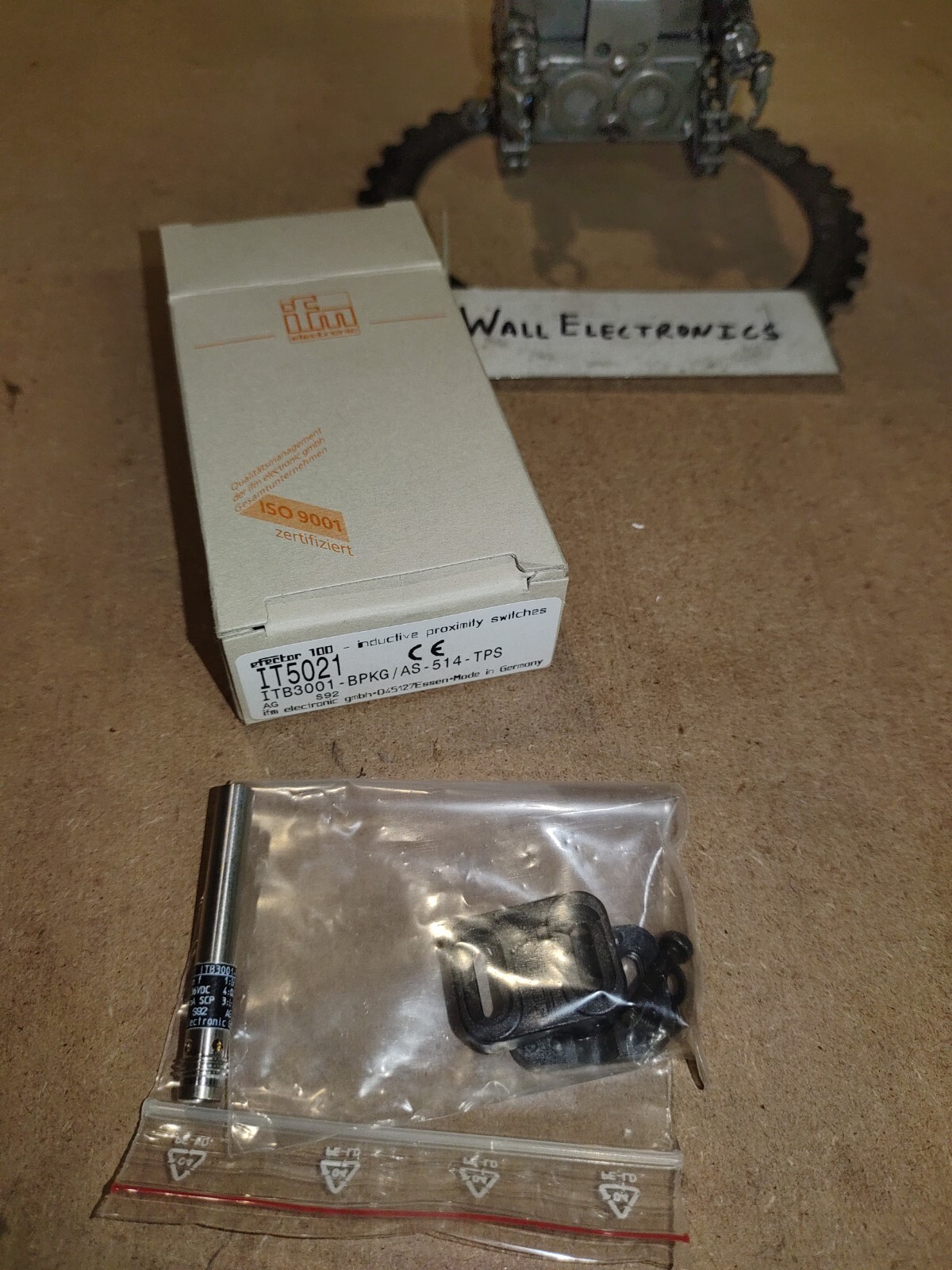 EFECTOR ITB3001-BPKG = IT5021 =NIB=