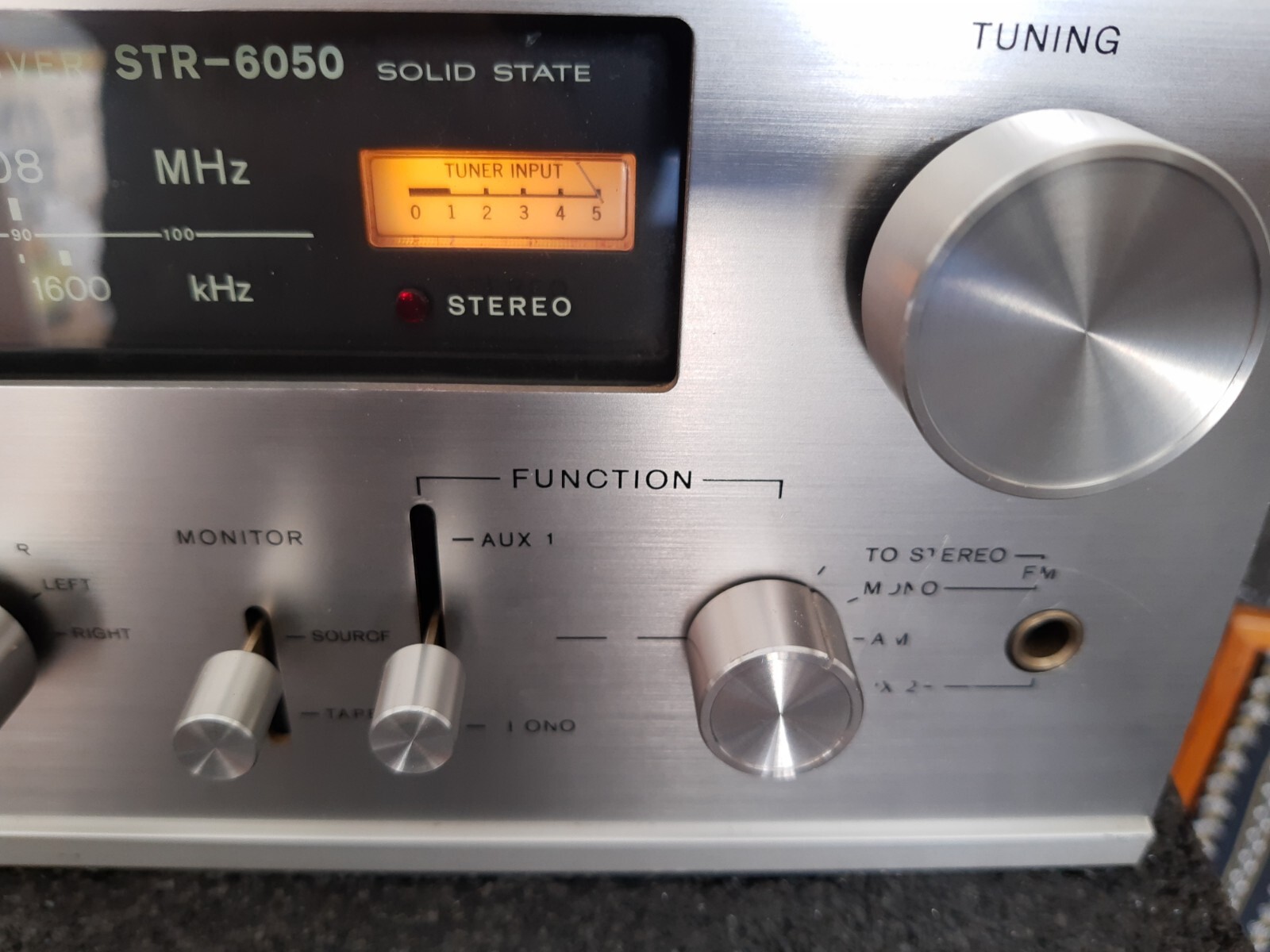 Sony STR-6050 AM/FM Stereo Receiver