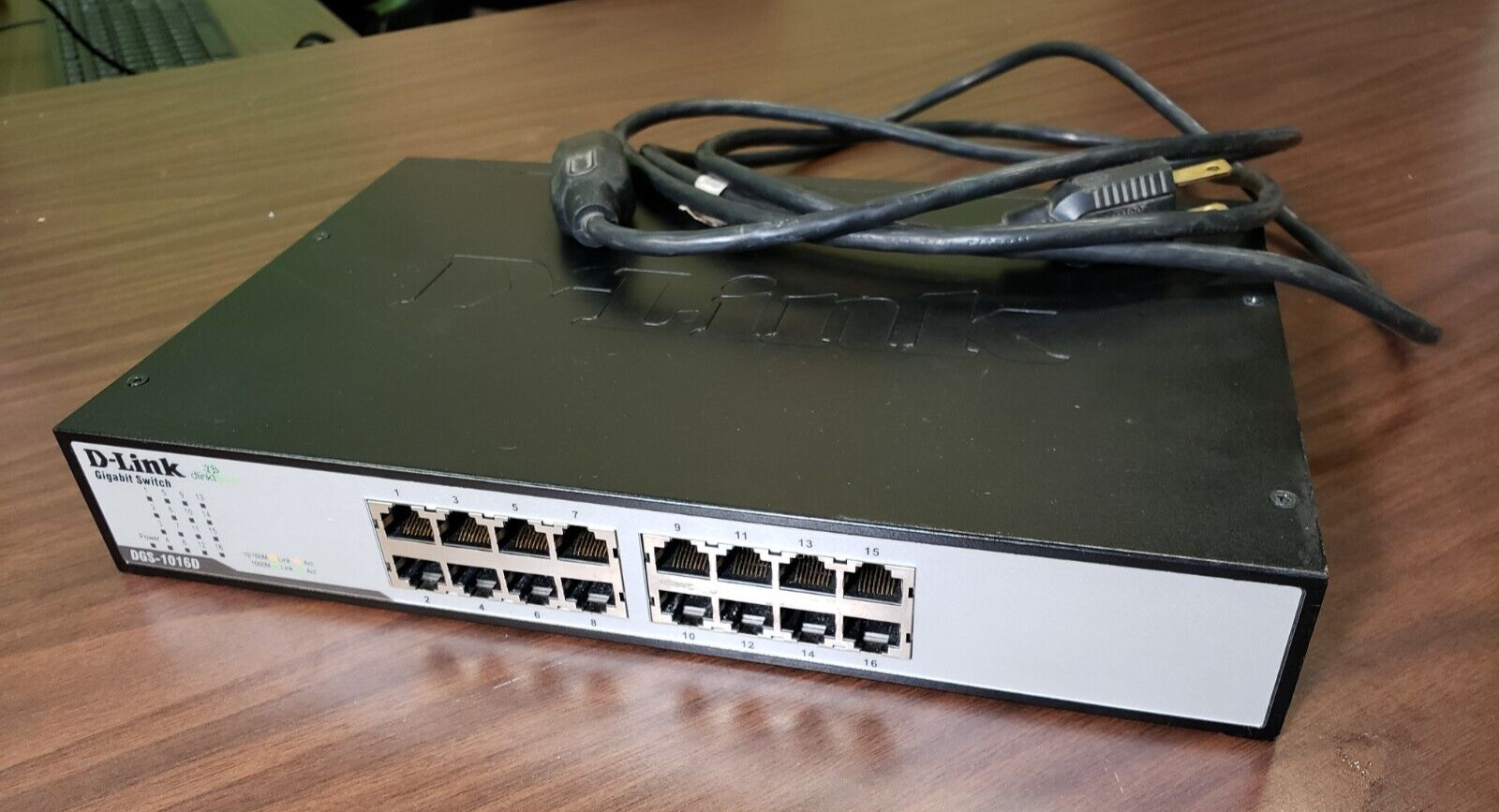 D-Link DGS (DGS-1016D/E) 16-Ports External Gigabit Switch With Power Cord