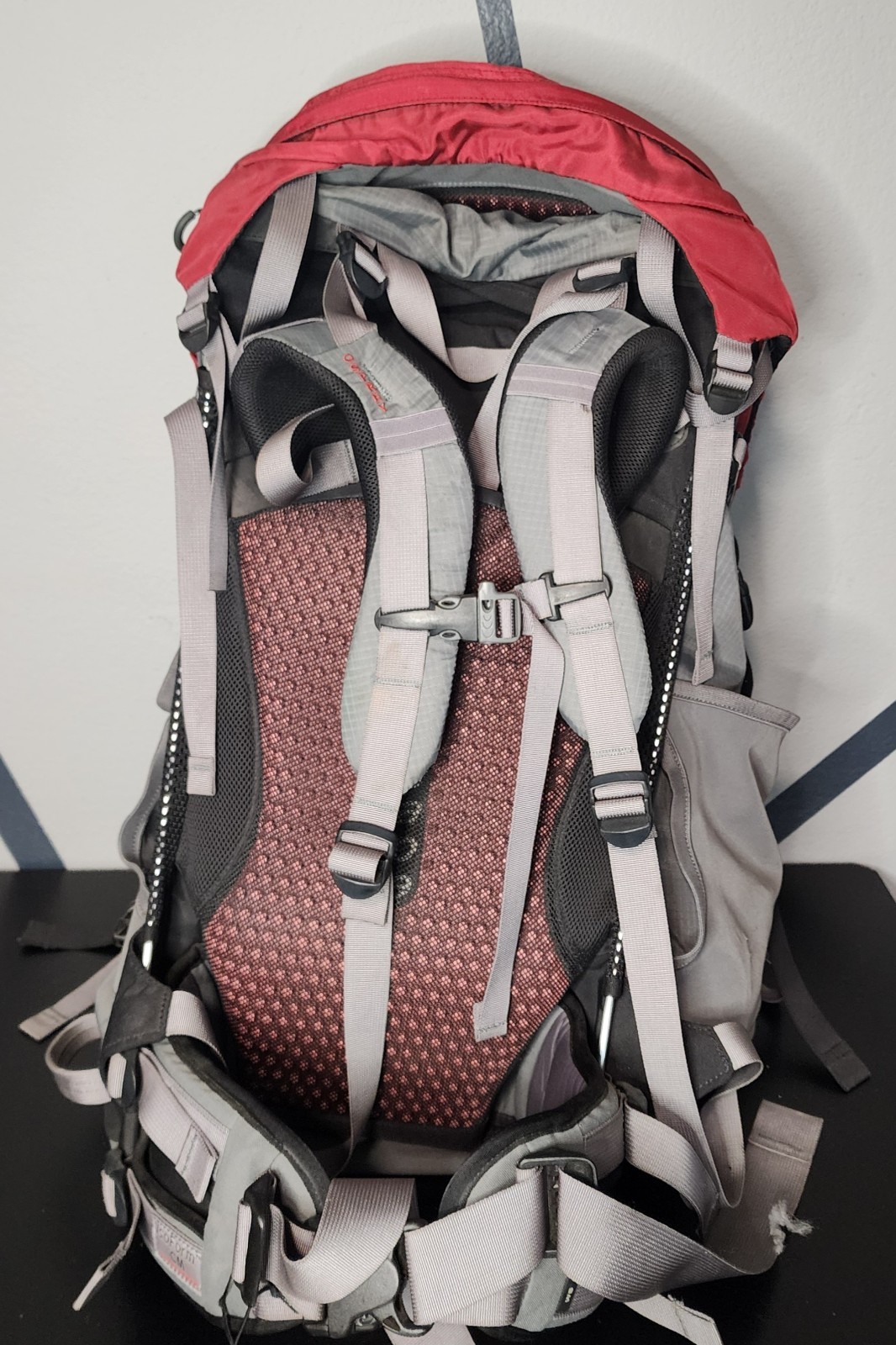 Osprey Ariel 65 Backpacking Backpack Red size WS