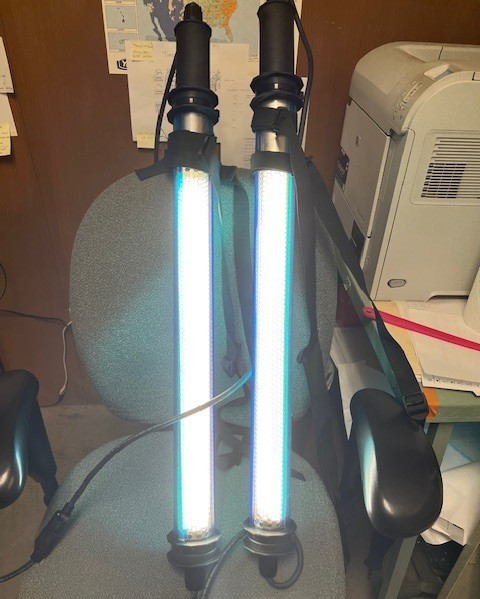 U.S. G.I. Fluorescent Light Kit, Unused Condition. Includes 2 Lights.