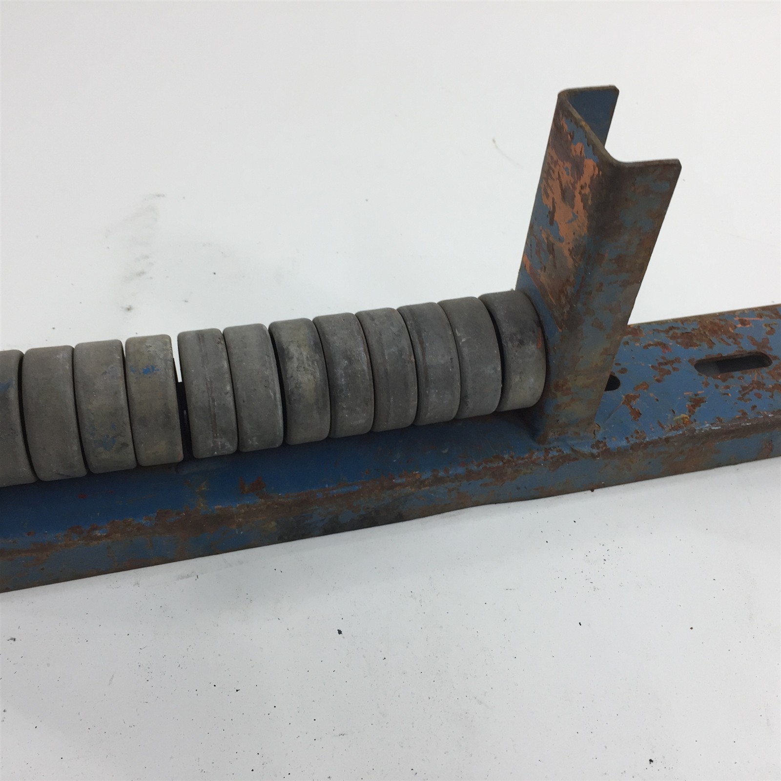(1) Greenlee Strait Cable Roller 21"