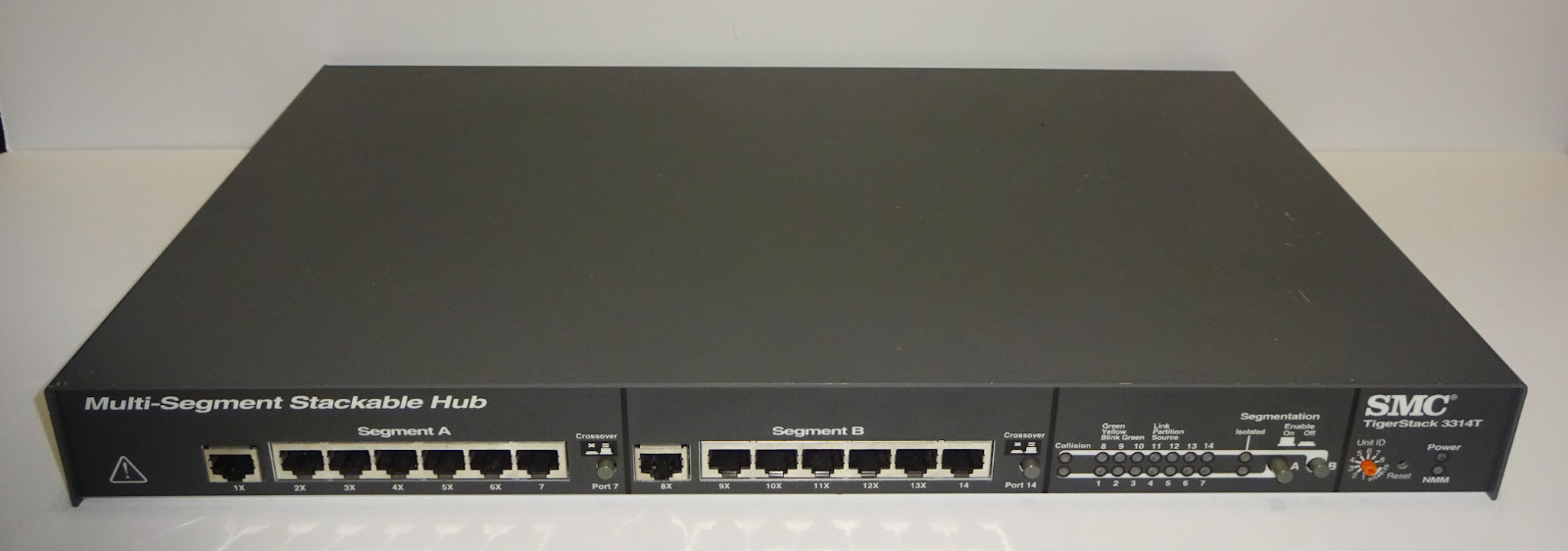 SMC TigerStack 3314T Multi-Segment 14-Port Stackable Hub SMC3314T