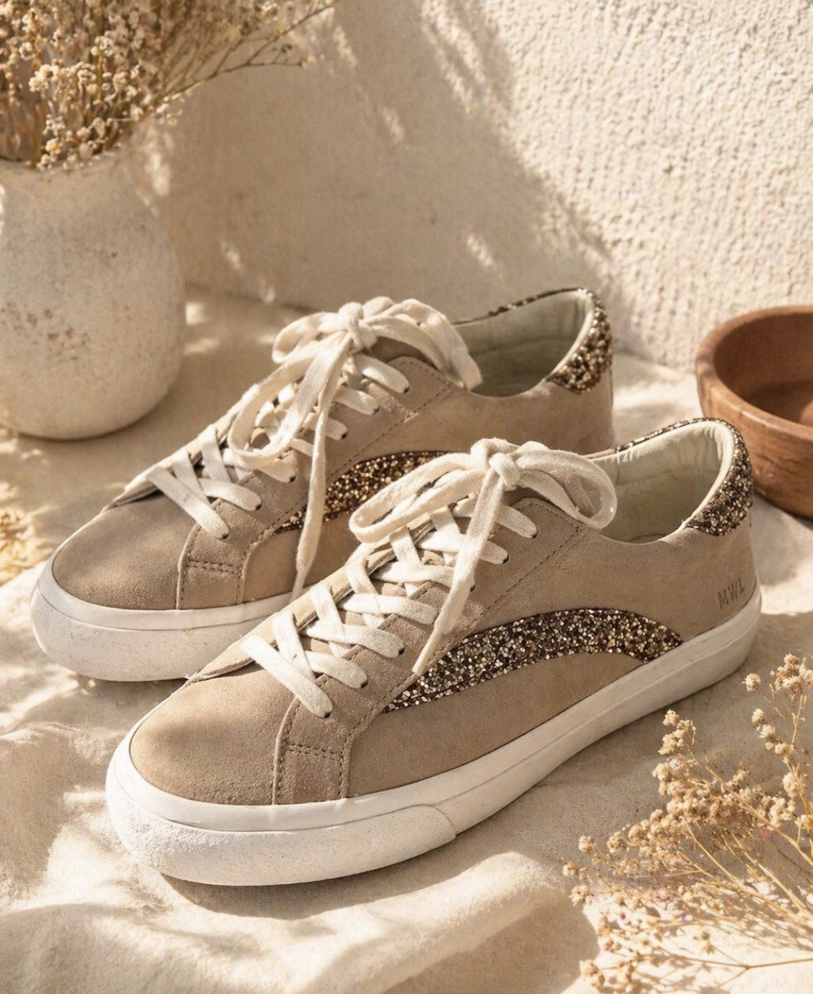 Madewell MWL Suede Sneakers Beige Gold Glitter Stripe Lace Up Shoes Womens 9