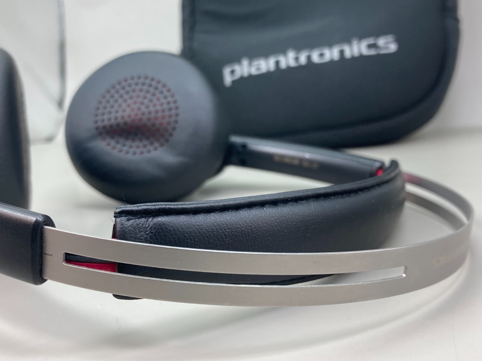 Plantronics Voyager Focus Bluetooth Headset (B825) W/ Charging Station