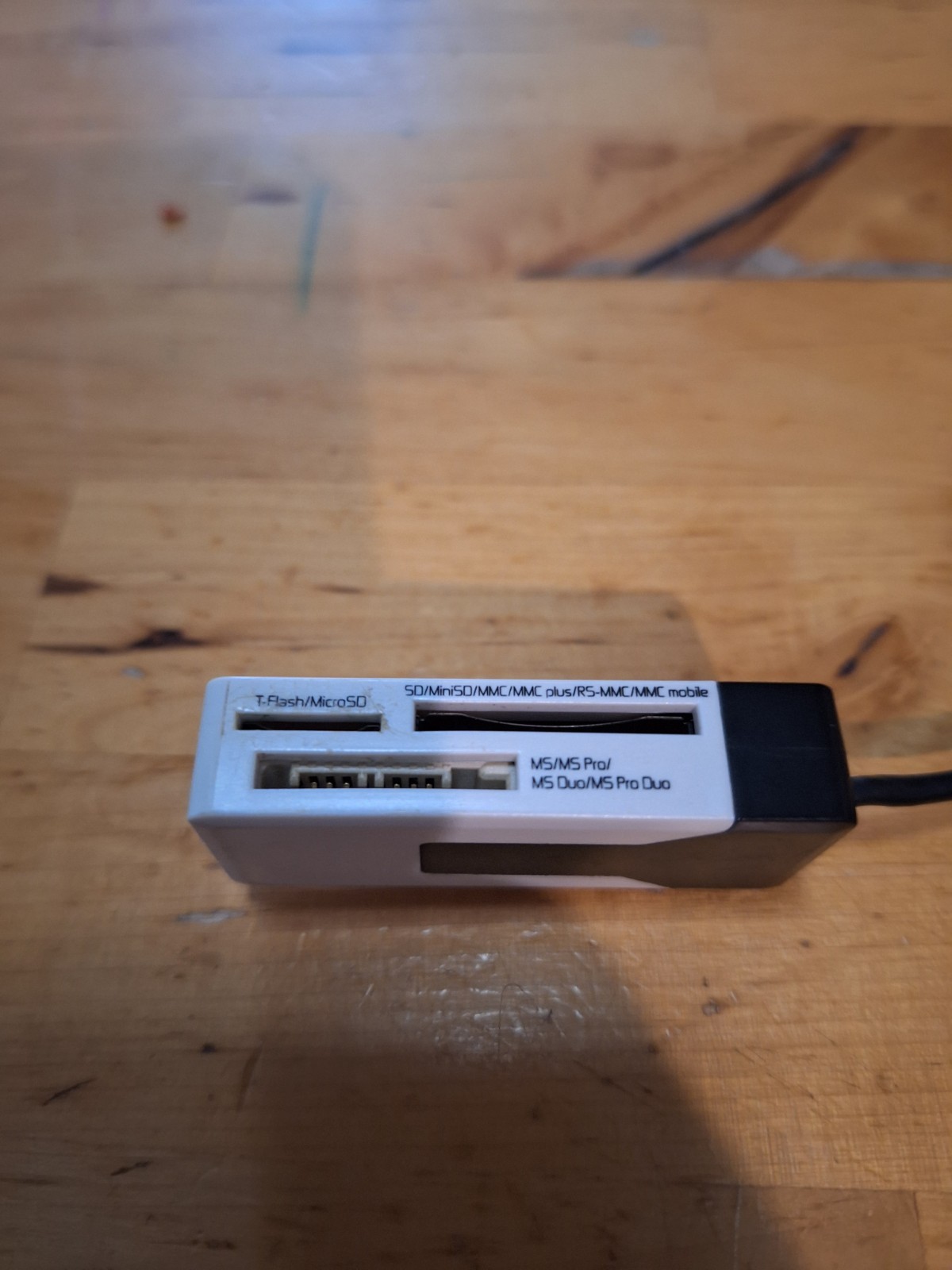 Aluratek AUCR200 MicroSD / MiniSD Usb 2.0 Multi-Media Card Reader