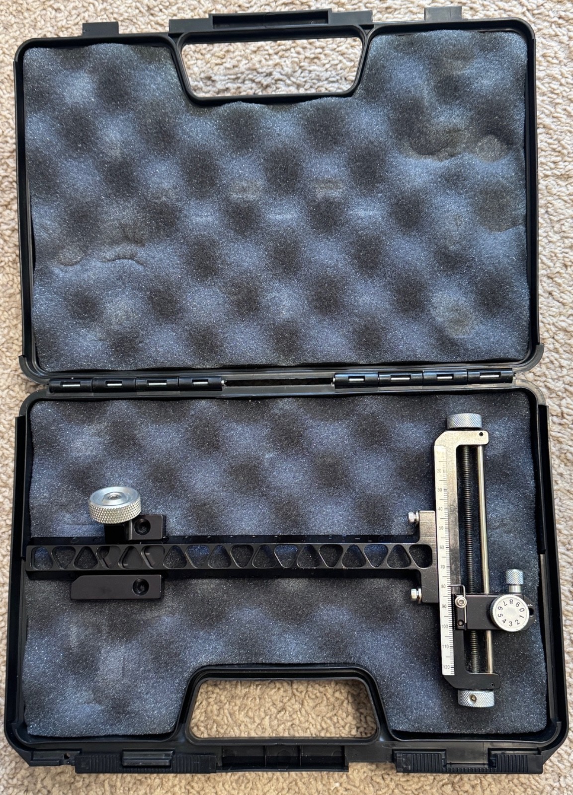 Sure-LOC FITA Extreme Recurve Archery Sight, RH with Pin Holder and case.