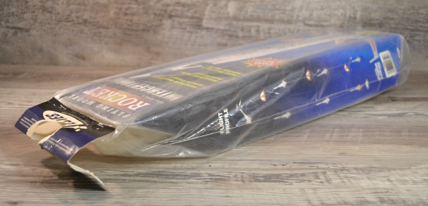 Estes Flying Model Rocket Kit INTERCEPTOR E - Skill Level 3. NOS