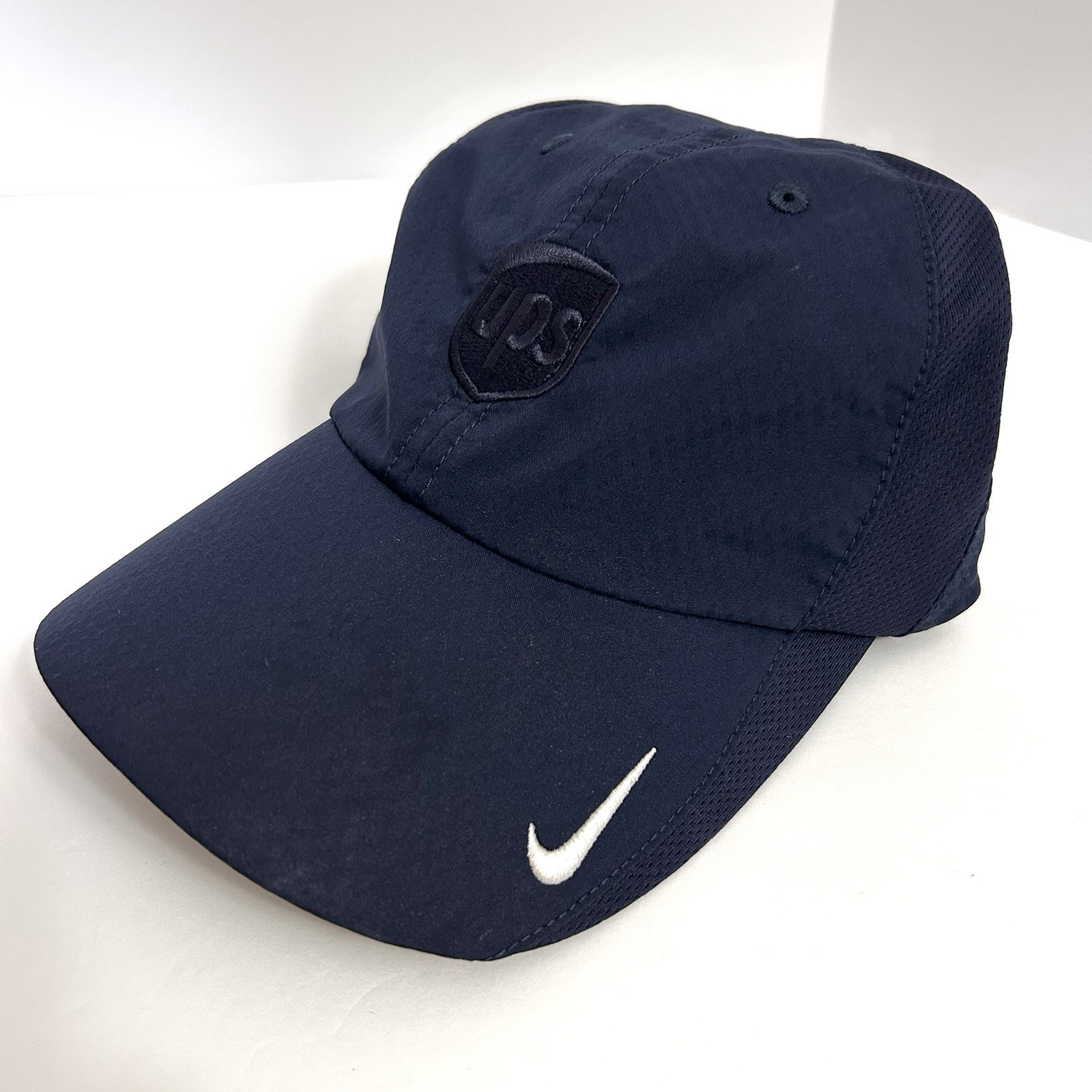 UPS Nike Golf Performance Cap Navy Blue Adjustable Strap OSFM Swoosh Quick Dry