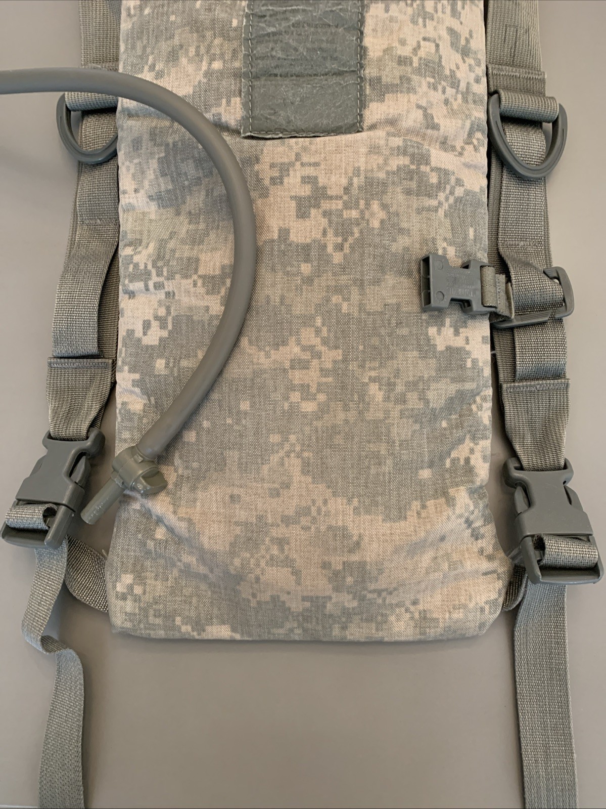 US Army Molle Hydration System Carrier w/ Camelback Hydromax Bladder