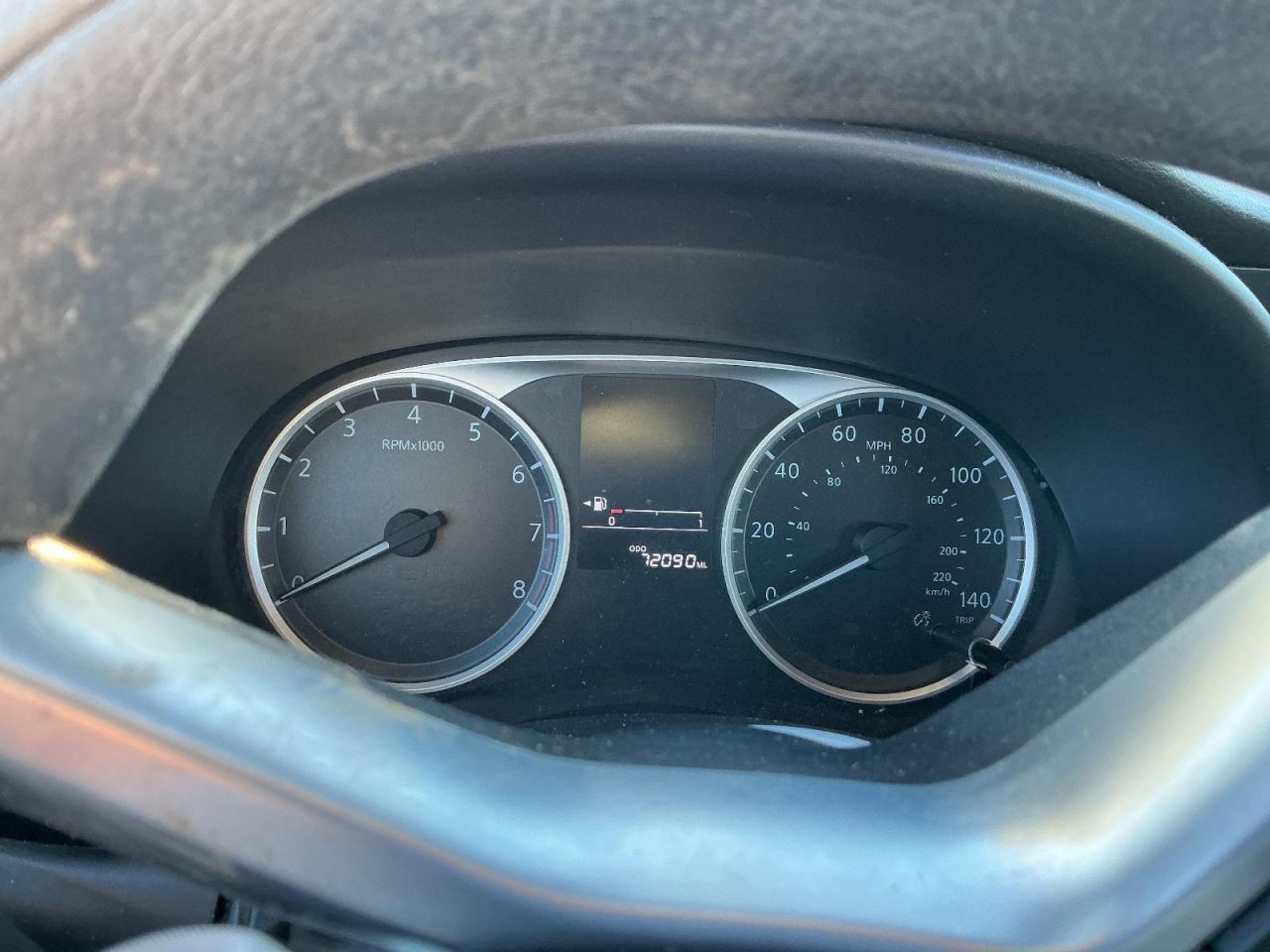KICKS 2020 Glove Box 4912805