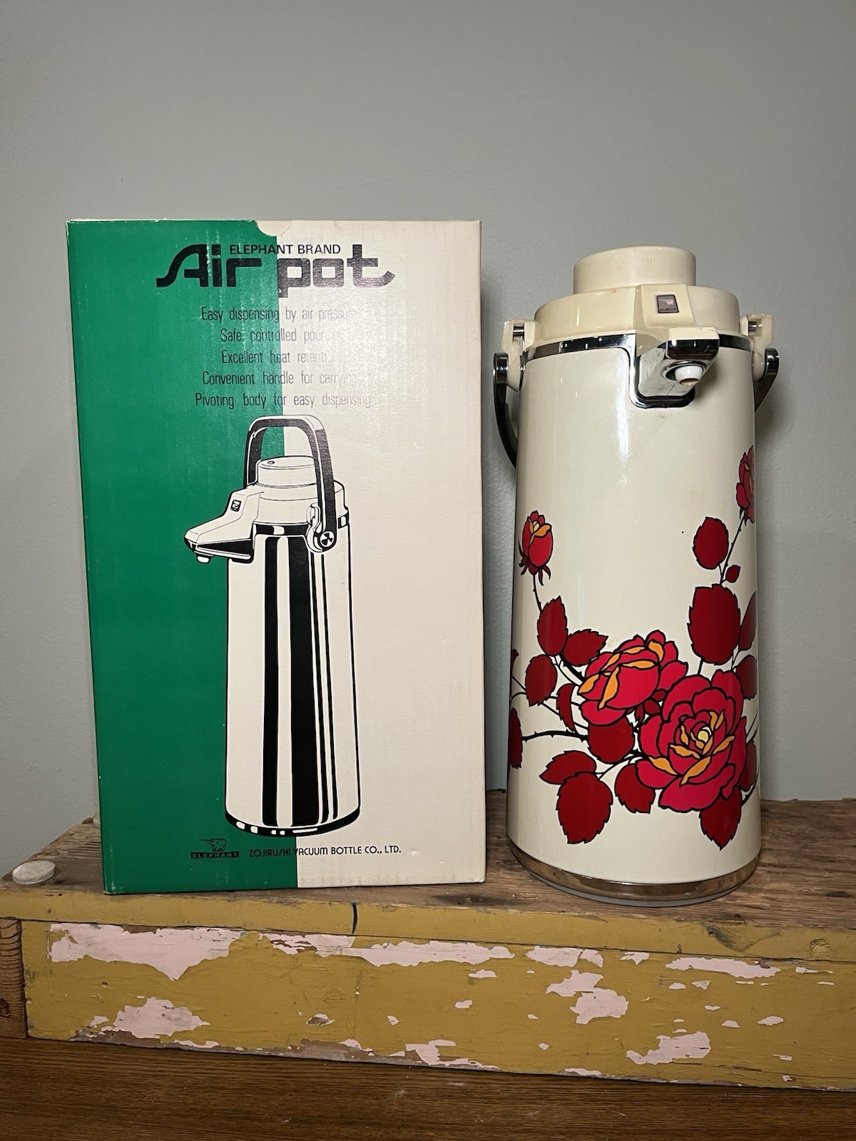 Vtg 1970s New Elephant 1.9L Air Pot Vacuum Bottle Unbreakable New Rosette Patter