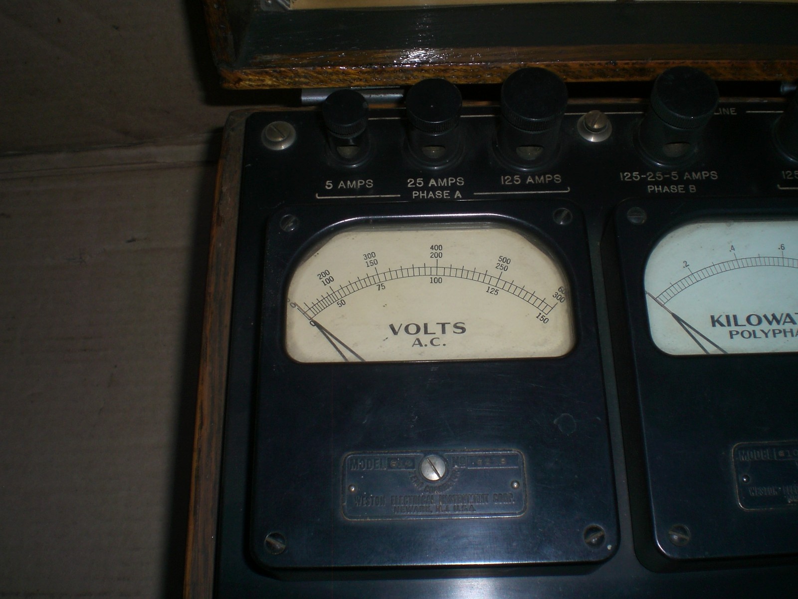 Antique Vintage Weston Industrial Analyzer Model 639