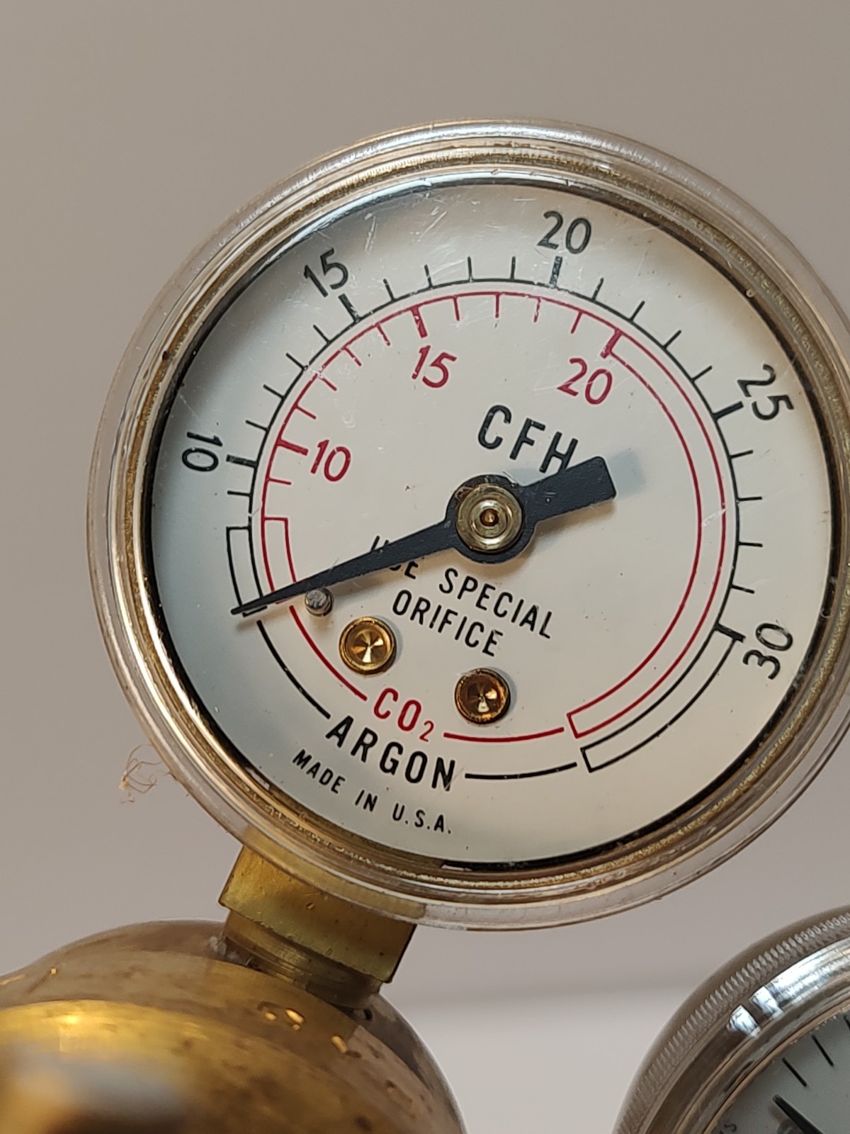 Argon Compressed Gas Regulator Model 1744