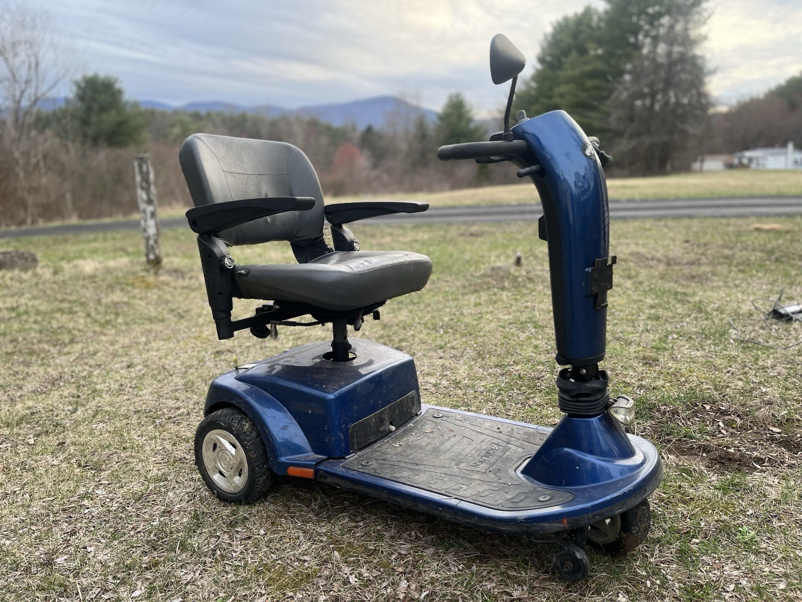 Golden Companion MOBILITY scooter