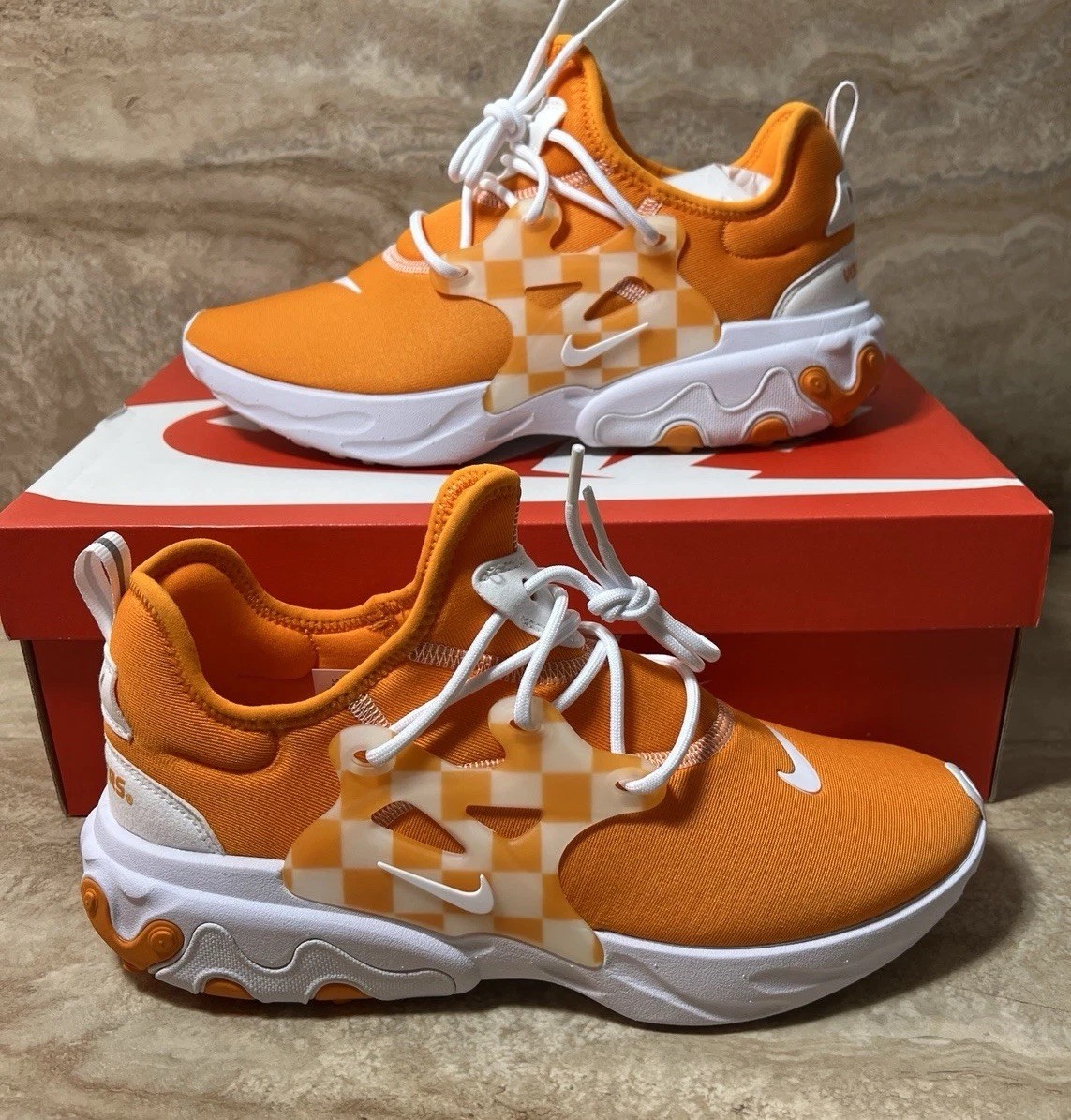 Size 9.5 Nike React Presto Tennessee Volunteers Shoes Orange  NBY DB3430-800