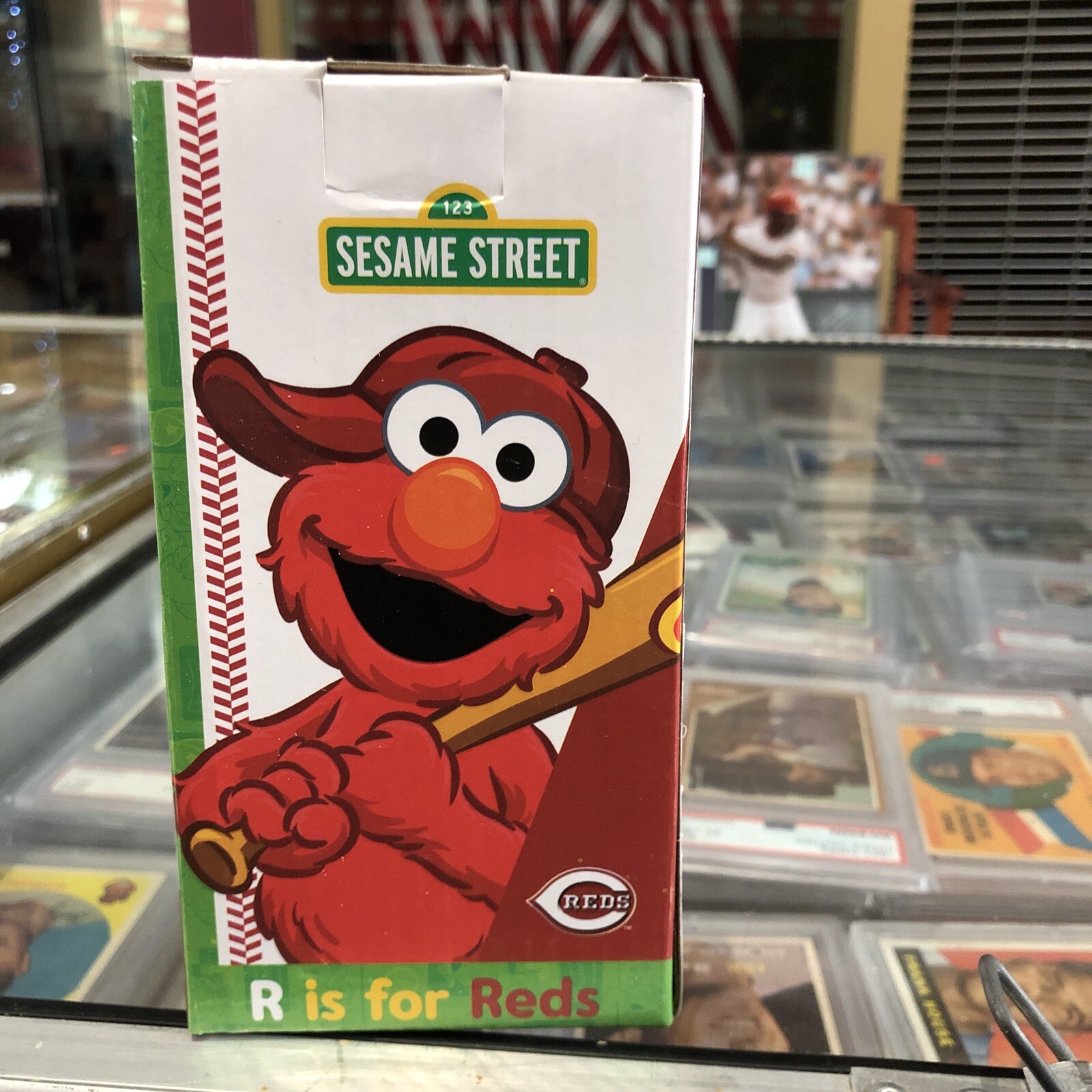 Elmo Cincinnatie Reds, Sesame Street Bobblehead, Mint in Box, 9/3/23, 5" size