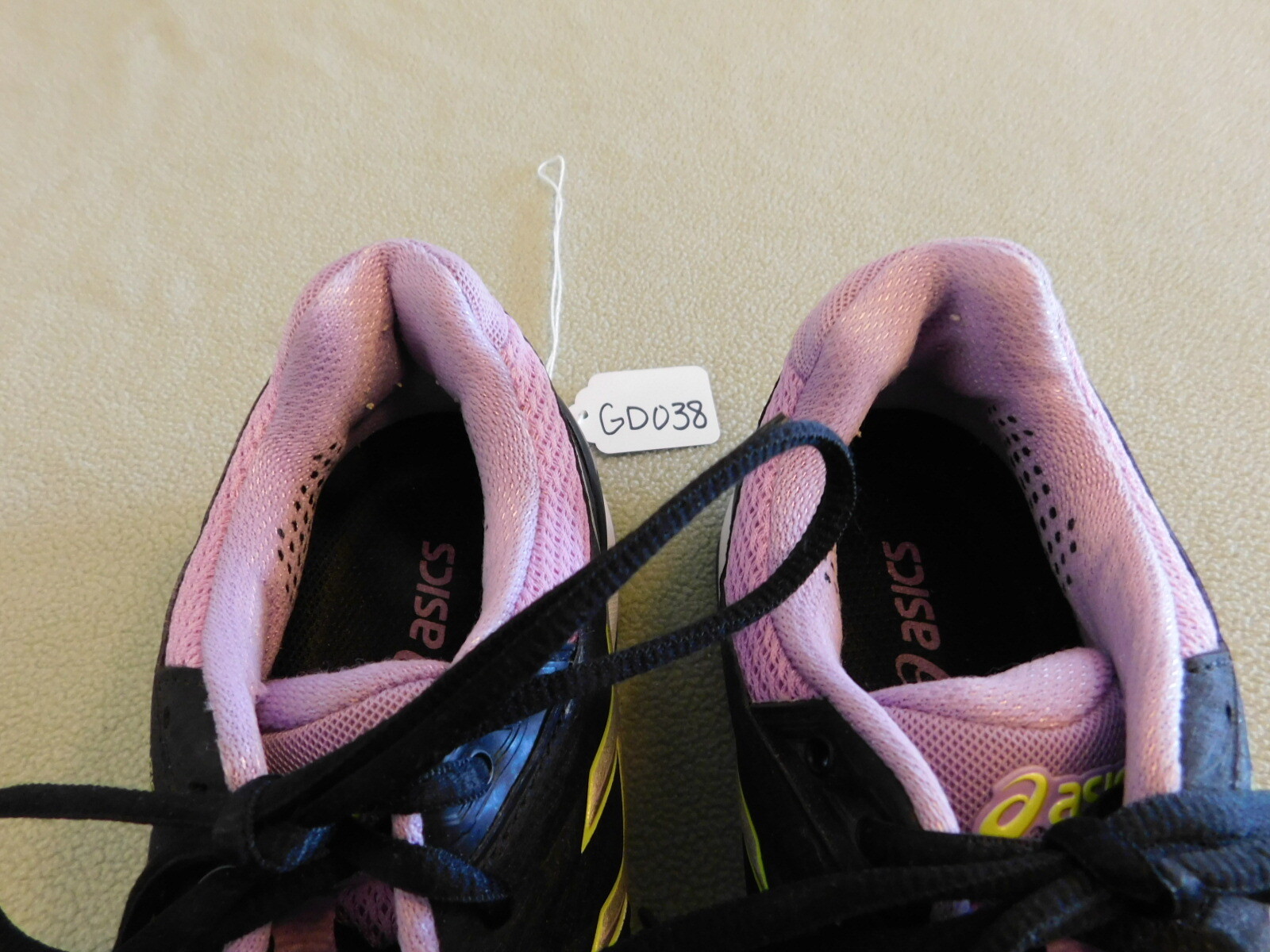 Ladies Asics PHF Gel Resolution Sneaker GD038