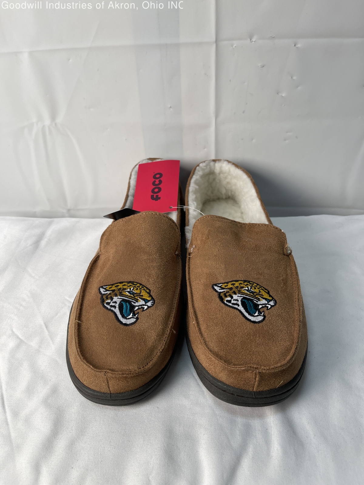 NWOB Foco Official NFL Jaguars Men's Slippers - Size L