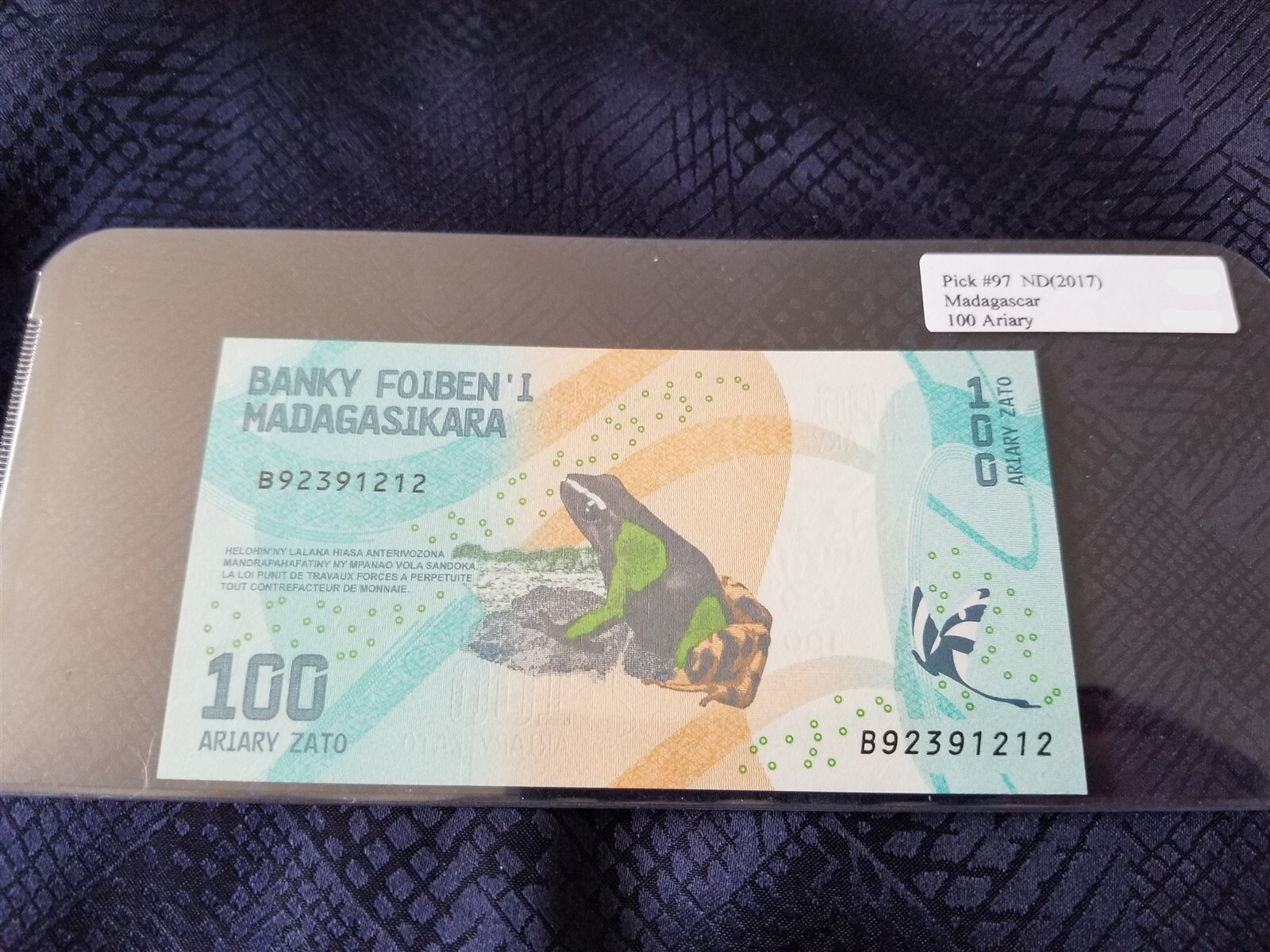 Madgascar 100 Ariary 2017 (No Date) KM#97 Uncirculated - Serial #B92391212