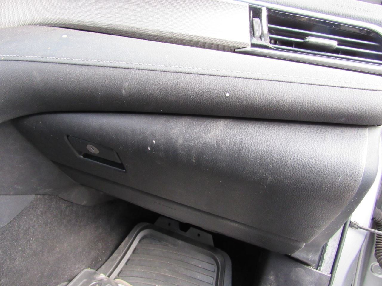 CAMRY     2018 Glove Box 1013462