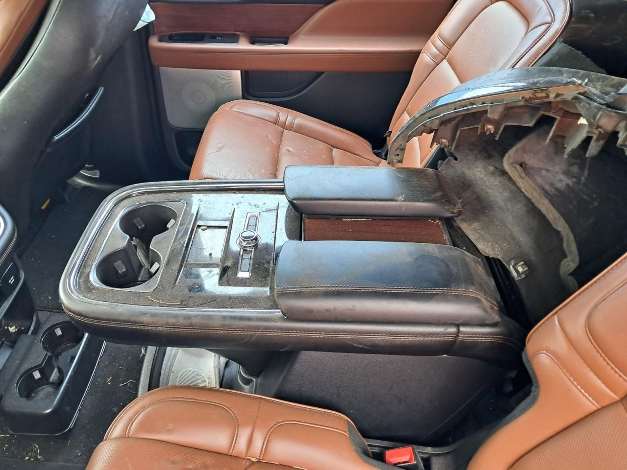 NAVIGATOR 2019 Glove Box 4815593