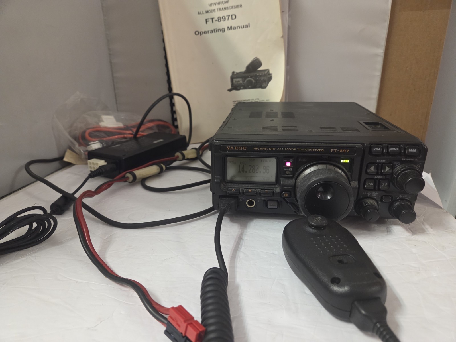 YAESU FT-897 100W All Mode HF/50/144/430MHz Transceiver Tested Works