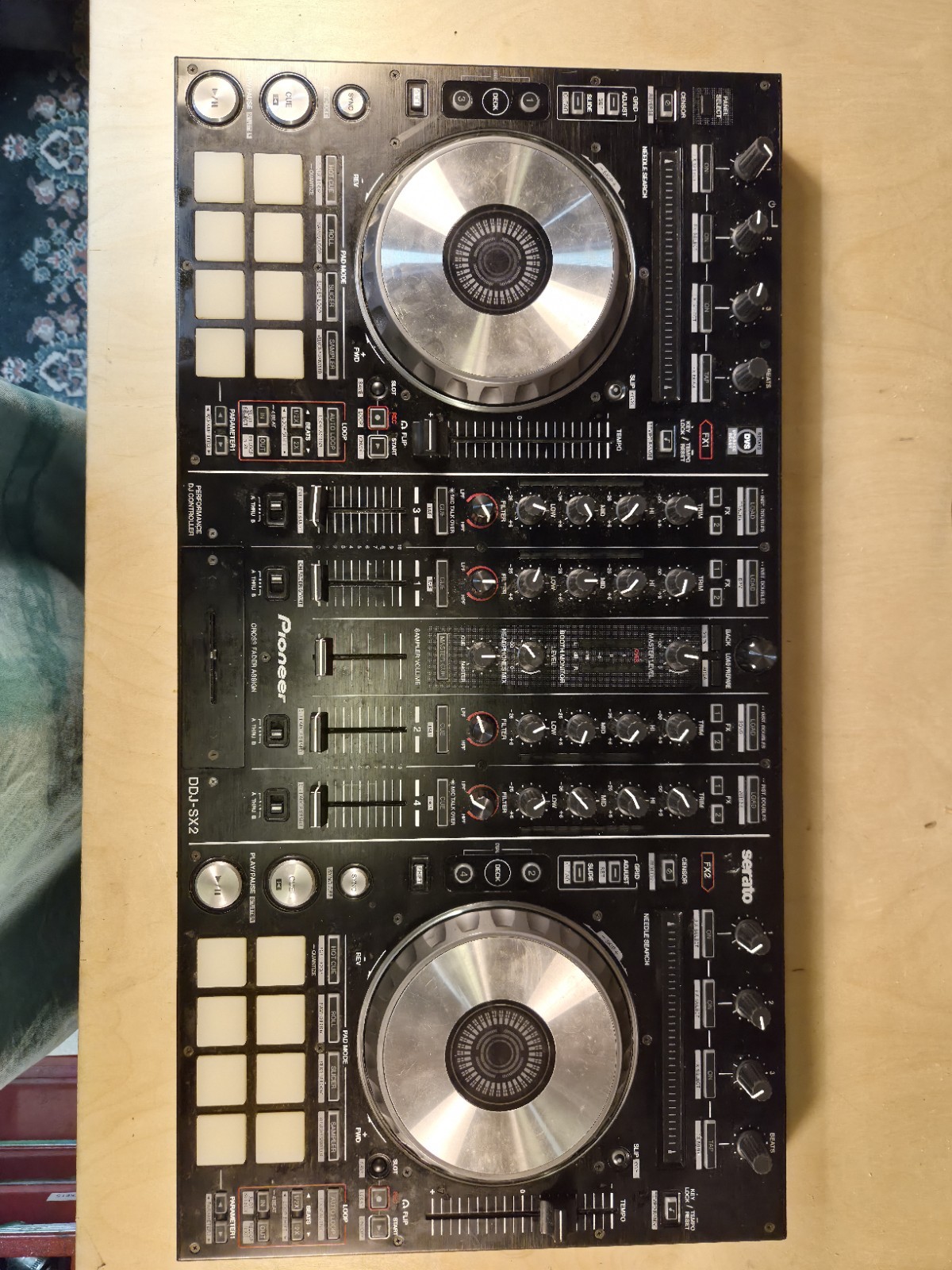 Pioneer DDJ-SR Digital DJ Controller